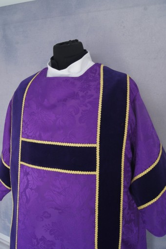 Dalmatic 152d-1