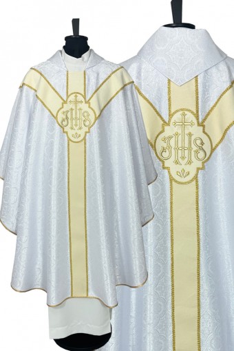 Chasuble 217 with a collar