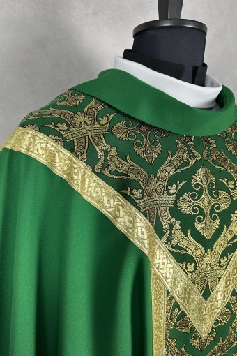 Chasuble 143 Cowl neck