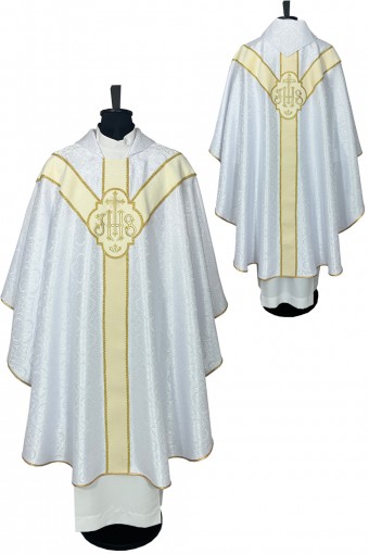 Chasuble 217 with a collar