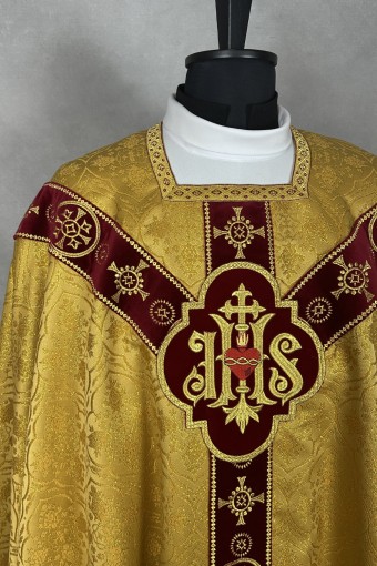 Golden Conical chasuble 1