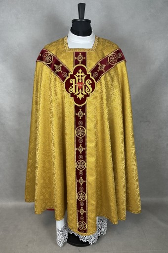 Golden Conical chasuble 1