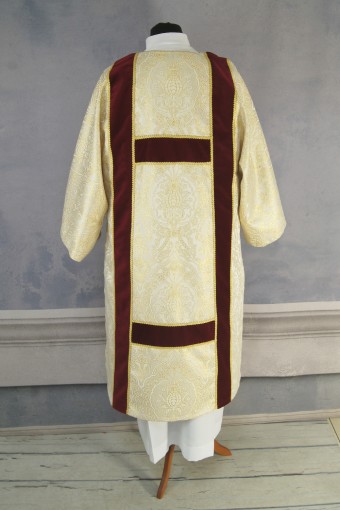 Dalmatic 142b-15