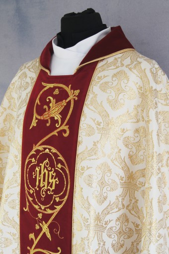 Chasuble 74 B-1