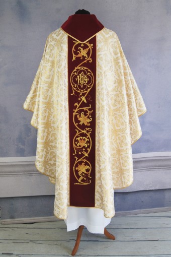 Chasuble 74 B-1