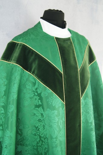A set of 4 traditional semi-gothic chasubles 245