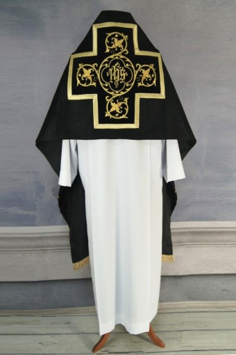 Humeral Veil W-22