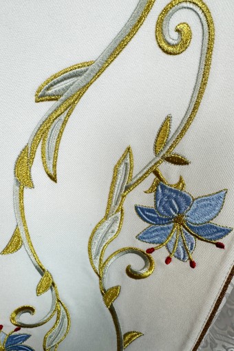 Marian Chasuble 304d