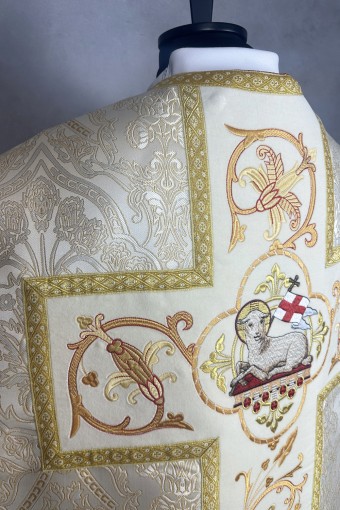 Chasuble 337b-15 fiddleback