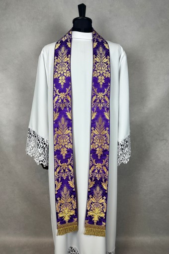 Semi-gothic Chasuble 450