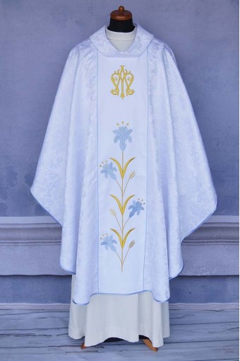 Marian Chasuble 19 D