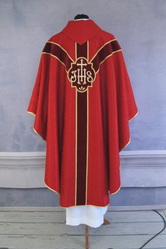 Chasuble 217a avec un col