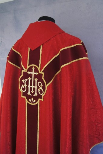 Chasuble 217a avec un col